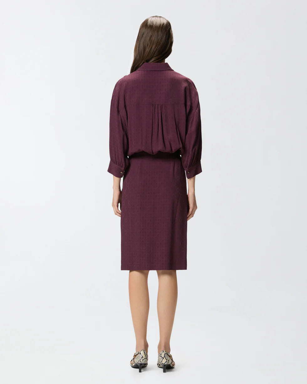 Abito midi con parte superiore a camicia e cintura