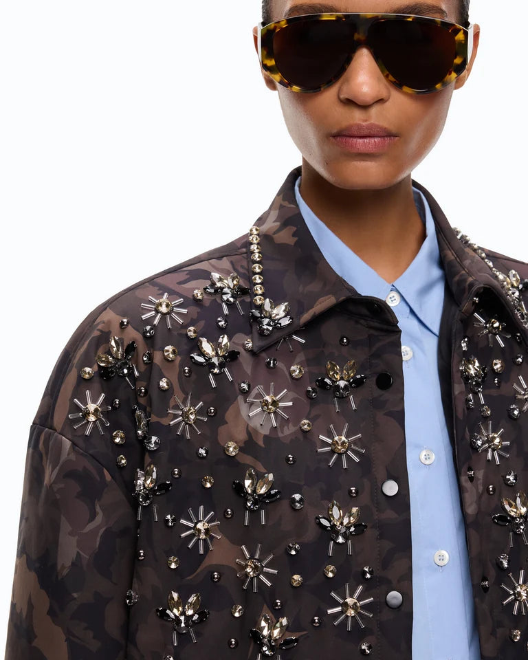 Overshirt in tela tecnica con stampa camouflage floreale