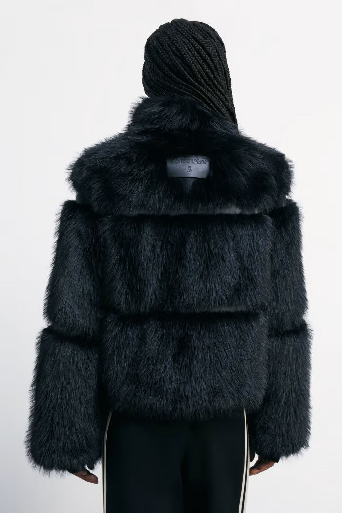 Giubbotto fluffy corto