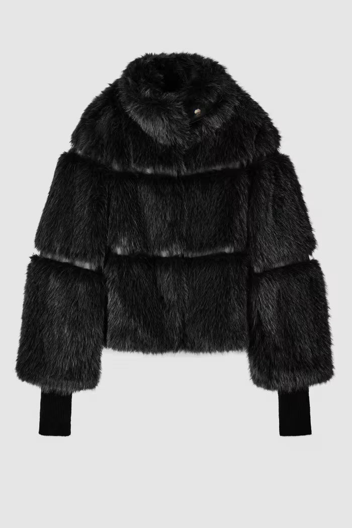 Giubbotto fluffy corto