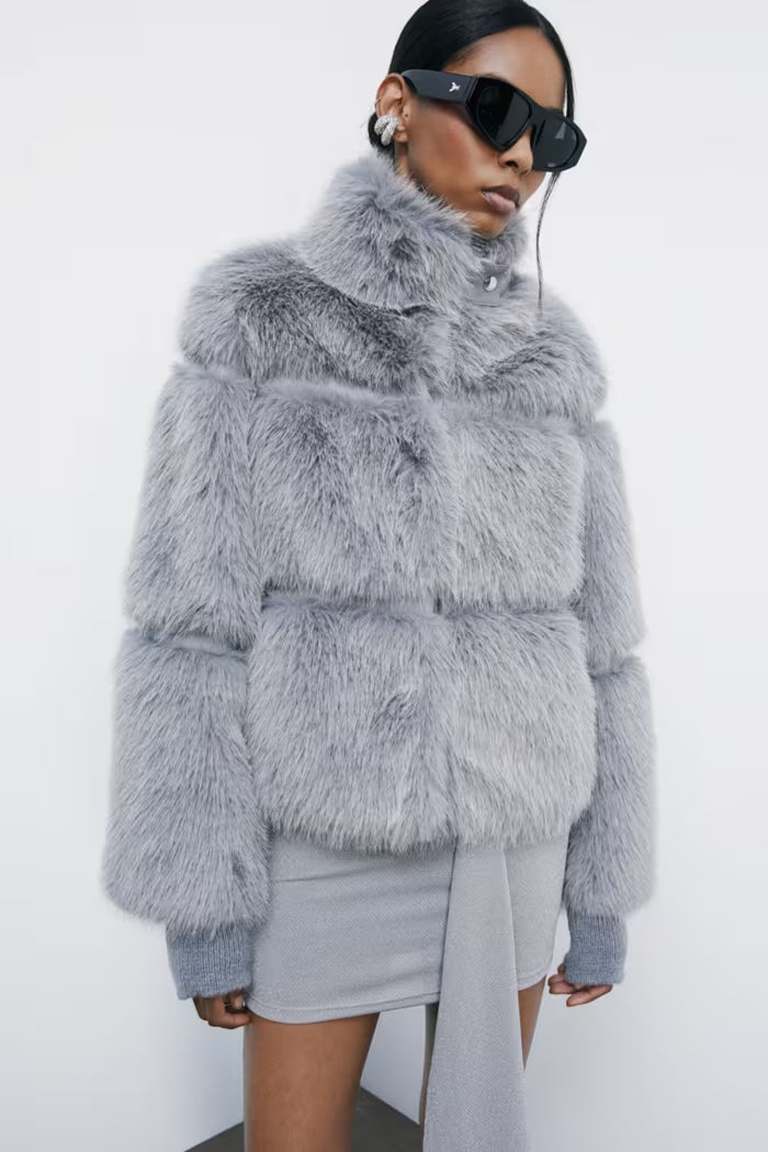 Giubbotto fluffy corto