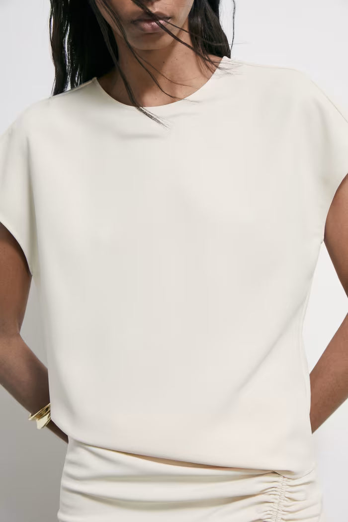 Blusa fluida smanicata