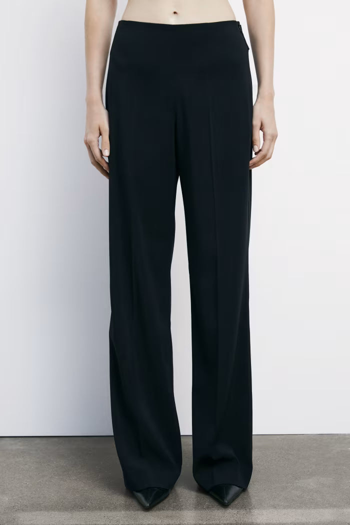 Pantaloni a palazzo con cintura