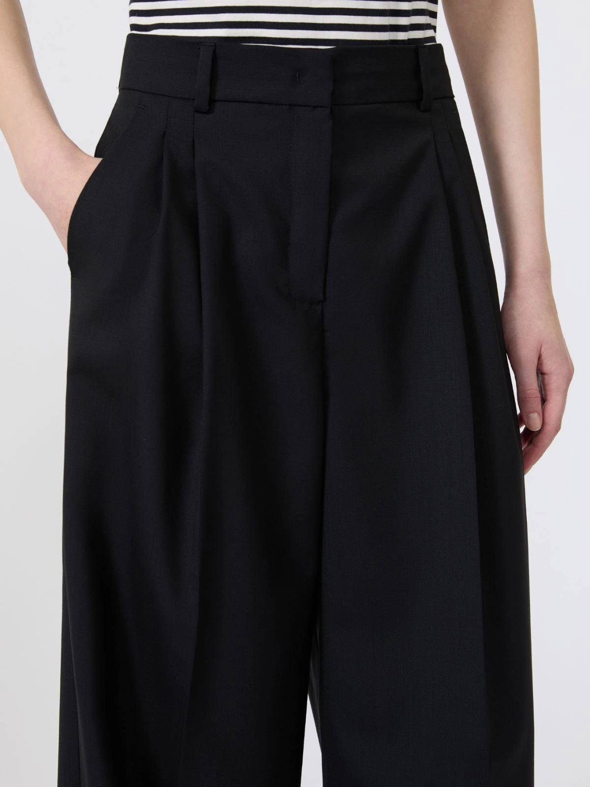 Pantalone wide leg in tela di lana