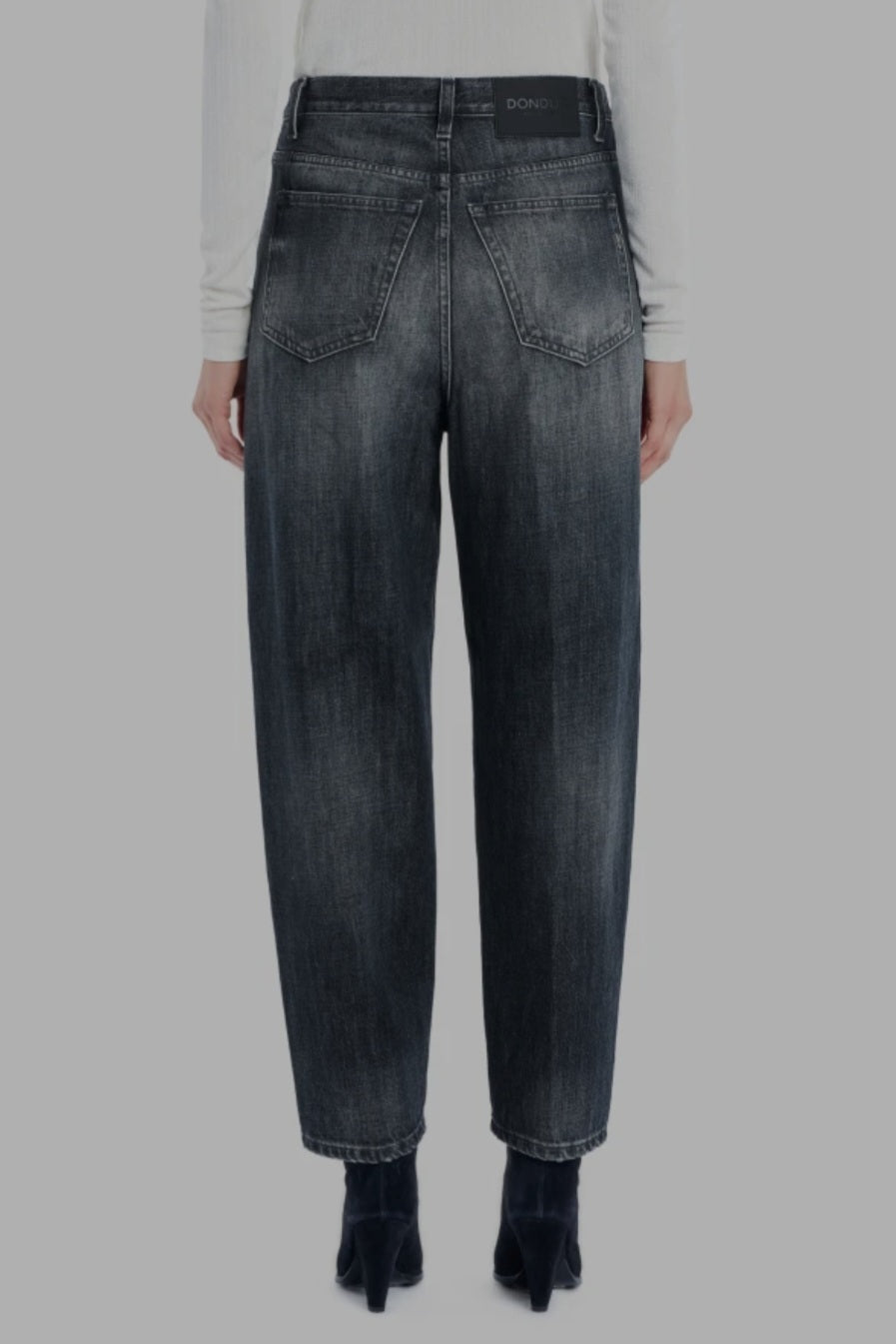 Jeans Bessie loose in denim fisso riciclato